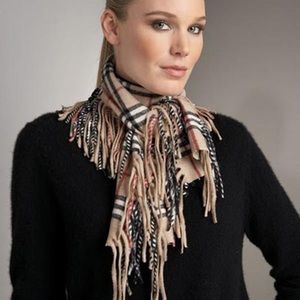 ✨🧣Authentic Burberry Check Fringe 100% Lambswool